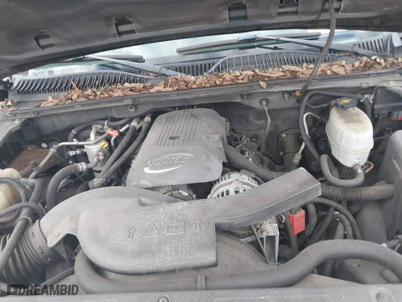 2004 Chevrolet Tahoe LT with VIN 1GNEC13Z74J314927, listed as a IAAI auction lot 41231288 with 195,809 mi miles. Bid and sale history available at carsss.com. Image 10.