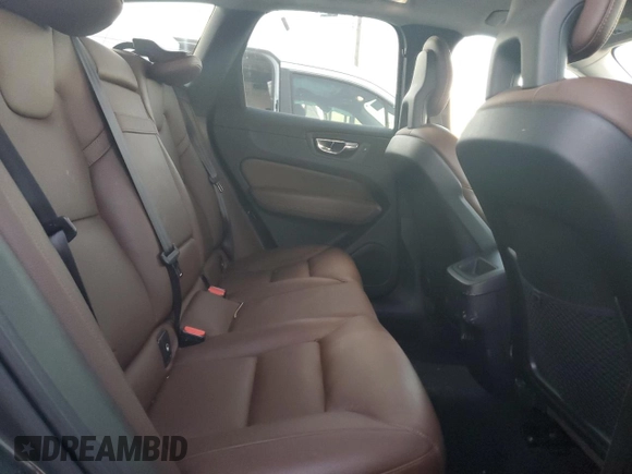 2018 Volvo XC60 Momentum with VIN YV4102RK9J1018266, listed as a Copart auction lot 80451614 with 126,082 mi miles and Salvage Title. Bid and sale history available at DreamBid. Image 11.