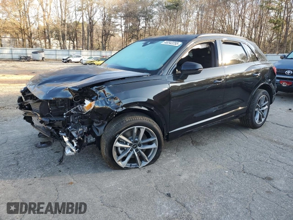 2024 Audi Q3 S line Premium Plus z VIN WA1EECF30R1112003, wystawiony jako Copart lot #46342255 z przebiegiem 5444 mil mil oraz Szkody całkowita. Historia ofert i sprzedaży dostępna na DreamBid. Obrazek 1.