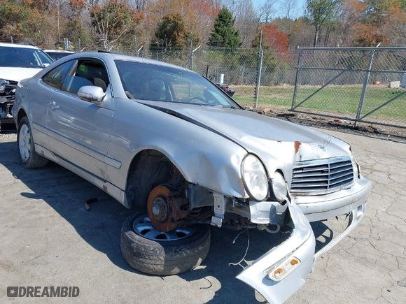 2001 Mercedes-Benz CLK-Class with VIN WDBLJ65G41F163119, listed as a IAAI auction lot 41865239 with 1 mi miles. Bid and sale history available at carsss.com. Image 1.