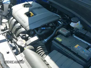 2025 Kia Seltos S z VIN KNDEU2AA2S7700397, wystawiony jako IAAI lot #42429576 z przebiegiem 10 000 mil mil oraz . Historia ofert i sprzedaży dostępna na DreamBid. Obrazek 19.