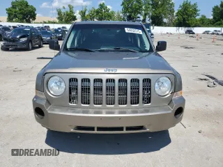2008 Jeep Patriot Sport with VIN 1J8FF28W08D751027, listed as a Copart auction lot 64052575 with 261,159 mi miles and Clean title. Bid and sale history available at DreamBid. Image 5.