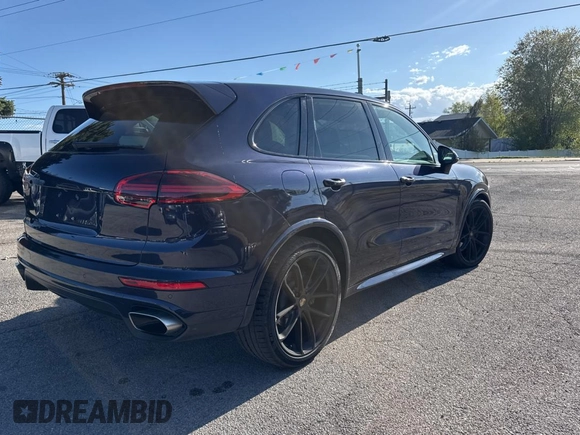 2018 Porsche Cayenne с VIN WP1AA2A22JKA07419, выставлен на аукционе Copart как лот 55361725 с пробегом 26 908 миль миль и Списание • Salvage title. История ставок и продаж доступна на DreamBid. Изображение 4.