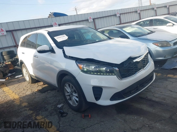 2019 Kia Sorento LX V6 with VIN 5XYPGDA54KG440649, listed as a IAAI auction lot 41843180 with 171,653 mi miles. Bid and sale history available at carsss.com. Image 1.