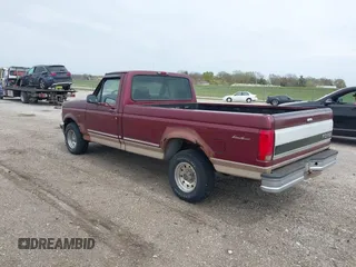 1996 Ford F-150 z VIN 1FTEF15N8TLA20336, wystawiony jako IAAI lot #42026960 z przebiegiem 162 118 mil mil oraz . Historia ofert i sprzedaży dostępna na DreamBid. Obrazek 3.
