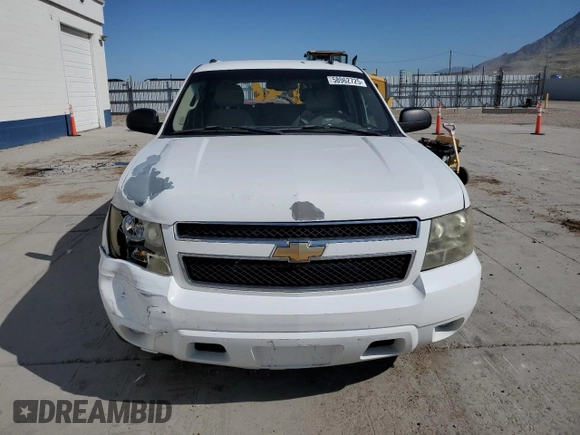 2007 Chevrolet Suburban LTZ z VIN 3GNFC16J57G133101, wystawiony jako Copart lot #58962725 z przebiegiem 52 956 mil mil oraz Szkoda całkowita • Salvage title. Historia ofert i sprzedaży dostępna na DreamBid. Obrazek 5.