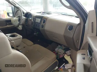 2008 Ford F-150 XLT с VIN 1FTPX14538FA33346, выставлен на аукционе IAAI как лот 42132066 с пробегом 166 912 миль миль и . История ставок и продаж доступна на DreamBid. Изображение 5.