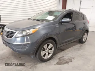 2011 Kia Sportage LX z VIN KNDPBCA21B7152695, wystawiony jako IAAI lot #41877774 z przebiegiem 306 540 mil mil oraz . Historia ofert i sprzedaży dostępna na DreamBid. Obrazek 2.