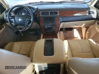 2008 Chevrolet Avalanche 2LT with VIN 3GNFK12398G275317, listed as a Copart auction lot 54267925 with 131,332 mi miles and Salvage title. Bid and sale history available at DreamBid. Image 8.
