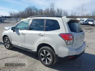 2018 Subaru Forester Limited with VIN JF2SJAJC2JH535484, listed as a IAAI auction lot 41587820 with 91,917 mi miles. Bid and sale history available at carsss.com. Image 3.