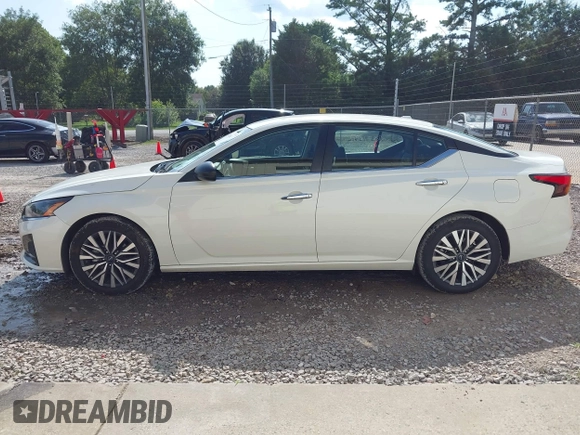 2024 Nissan Altima SV with VIN 1N4BL4DV2RN387119, listed as a IAAI auction lot 42563462 with 51,591 mi miles and . Bid and sale history available at DreamBid. Image 14.