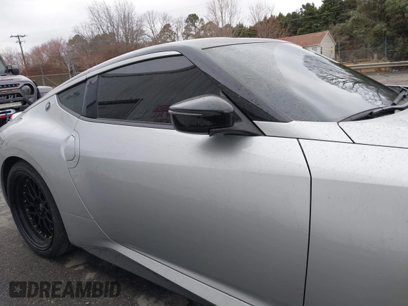 2024 Nissan Z Performance с VIN JN1BZ4BH8RM362157, выставлен на аукционе IAAI как лот 41553369 с пробегом 398 миль миль и . История ставок и продаж доступна на DreamBid. Изображение 13.