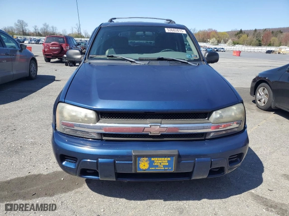 2004 Chevrolet TrailBlazer LS with VIN 1GNDT13S942402998, listed as a Copart auction lot 53682815 with 160,884 mi miles and Clean Title. Bid and sale history available at carsss.com. Image 5.