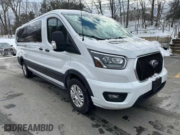 2023 Ford Transit Passenger XL z VIN 1FBAX2YG2PKB56430, wystawiony jako Copart lot #44988825 z przebiegiem 22 570 mil mil oraz Nie do naprawy • Non repairable. Historia ofert i sprzedaży dostępna na DreamBid. Obrazek 4.