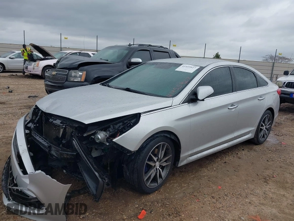 2015 Hyundai Sonata Sport with VIN 5NPE34AB1FH088637, listed as a IAAI auction lot 41455927 with 194,232 mi miles and . Bid and sale history available at carsss.com. Image 17.