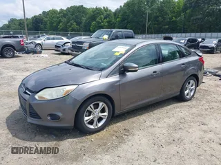 2013 Ford Focus SE z VIN 1FADP3F27DL267203, wystawiony jako IAAI lot #42470614 z przebiegiem 180 153 mil mil oraz . Historia ofert i sprzedaży dostępna na DreamBid. Obrazek 18.
