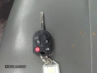 2015 Ford Transit Passenger XL z VIN 1FBAX2CG3FKA97085, wystawiony jako IAAI lot #42210744 z przebiegiem 81 911 mil mil oraz . Historia ofert i sprzedaży dostępna na DreamBid. Obrazek 11.