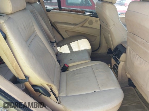 2008 BMW X5 3.0si with VIN 5UXFE43568L024029, listed as a IAAI auction lot 42107247 with 135,607 mi miles. Bid and sale history available at carsss.com. Image 8.