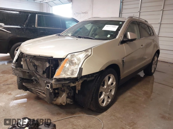2015 Cadillac SRX Premium Collection with VIN 3GYFNDE32FS623153, listed as a IAAI auction lot 41577809 with 149,932 mi miles. Bid and sale history available at carsss.com. Image 18.