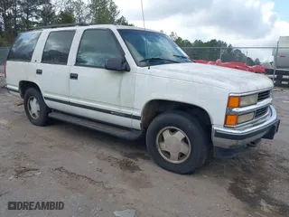 1996 Chevrolet Tahoe with VIN 1GNEK13R9TJ409605, listed as a IAAI auction lot 41467333 with 209,356 mi miles. Bid and sale history available at carsss.com. Image 1.