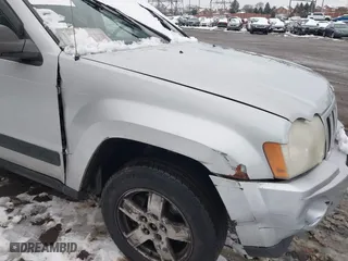 2006 Jeep Grand Cherokee Laredo with VIN 1J4GR48K86C315017, listed as a IAAI auction lot 41573109 with 224,127 mi miles. Bid and sale history available at carsss.com. Image 6.