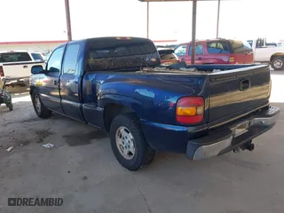 2001 Chevrolet Silverado 1500 LT with VIN 2GCEC19T711274379, listed as a IAAI auction lot 41479347 with 254,714 mi miles. Bid and sale history available at carsss.com. Image 3.