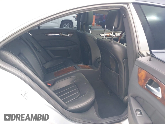 2014 Mercedes-Benz CLS 550 с VIN WDDLJ7DB3EA120204, выставлен на аукционе IAAI как лот 41749891 с пробегом 65 869 миль миль и . История ставок и продаж доступна на DreamBid. Изображение 8.
