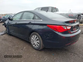 2011 Hyundai Sonata GLS with VIN 5NPEB4AC9BH251640, listed as a IAAI auction lot 40931571 with 109,894 mi miles. Bid and sale history available at carsss.com. Image 3.