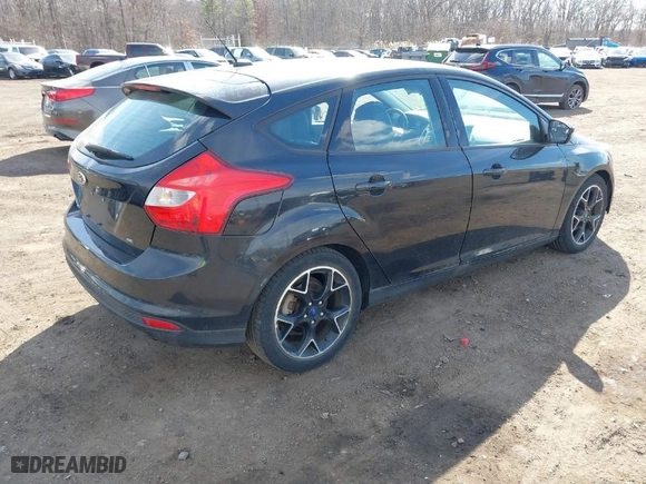 2014 Ford Focus SE with VIN 1FADP3K2XEL152070, listed as a IAAI auction lot 41675812 with 58,943 mi miles. Bid and sale history available at carsss.com. Image 4.