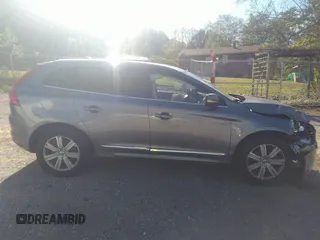 2017 Volvo XC60 Inscription with VIN YV440MDU0H2207703, listed as a IAAI auction lot 40400202 with 49,387 mi miles. Bid and sale history available at carsss.com. Image 14.