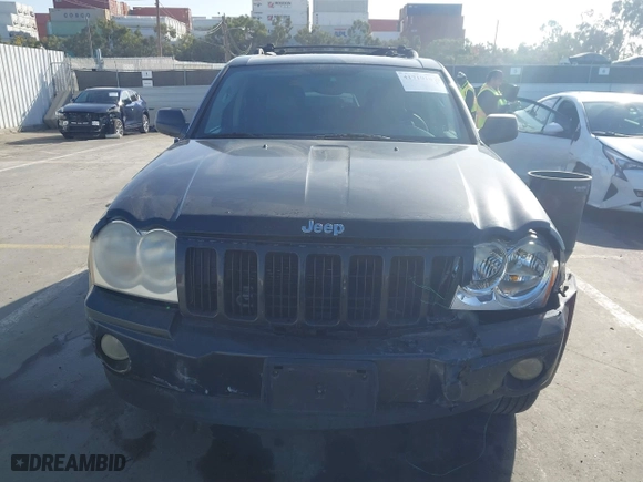 2005 Jeep Grand Cherokee Laredo with VIN 1J8GS48K95C615330, listed as a IAAI auction lot 41719101 with 152,186 mi miles. Bid and sale history available at carsss.com. Image 6.