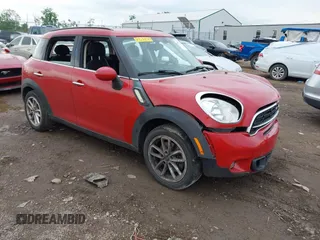 2015 MINI Countryman S с VIN WMWZC3C56FWP53249, выставлен на аукционе IAAI как лот 42256130 с пробегом 104 415 миль миль и . История ставок и продаж доступна на DreamBid. Изображение 1.