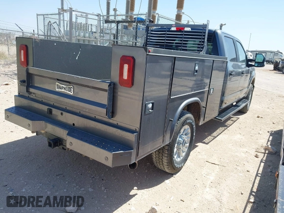 2022 Ford F-350 with VIN 1FT7W3BN4NEE67584, listed as a IAAI auction lot 42010364 with 28,926 mi miles and . Bid and sale history available at DreamBid. Image 4.