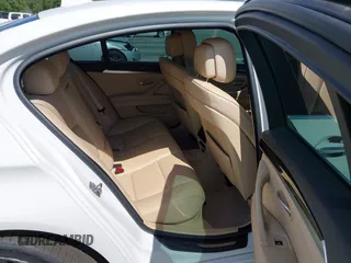 2012 BMW 5 Series 528i z VIN WBAXG5C55CDW66358, wystawiony jako IAAI lot #42166239 z przebiegiem 81 336 mil mil oraz . Historia ofert i sprzedaży dostępna na DreamBid. Obrazek 8.