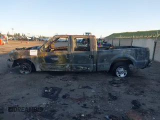 2007 Ford F-250 XL z VIN 1FTSW21P97EA26253, wystawiony jako IAAI lot #41918836 z przebiegiem Nie podano mil oraz . Historia ofert i sprzedaży dostępna na DreamBid. Obrazek 13.