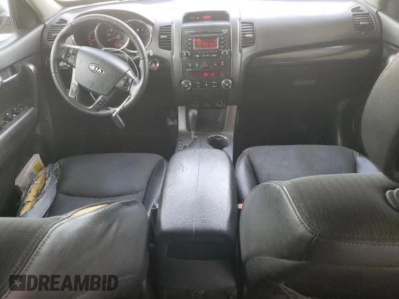 2011 Kia Sorento EX with VIN 5XYKU3A11BG134695, listed as a Copart auction lot 60104135 with 227,552 mi miles and Salvage title. Bid and sale history available at DreamBid. Image 8.