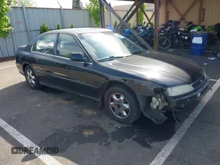 1995 Honda Accord z VIN 1HGCE6668SA025787, wystawiony jako IAAI lot #42192988 z przebiegiem 279 272 mil mil oraz . Historia ofert i sprzedaży dostępna na DreamBid. Obrazek 1.