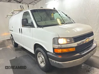 2016 Chevrolet Express Cargo z VIN 1GCZGGFG5G1178054, wystawiony jako IAAI lot #42858490 z przebiegiem 168 500 mil mil oraz . Historia ofert i sprzedaży dostępna na DreamBid. Obrazek 1.