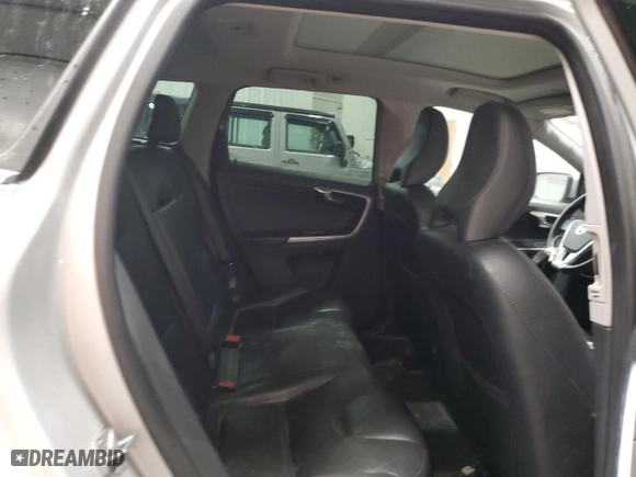2016 Volvo XC60 T5 Premier with VIN YV4612RK7G2852901, listed as a Copart auction lot 46615795 with 0 mi miles and Clean Title. Bid and sale history available at carsss.com. Image 11.