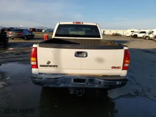 2003 GMC Sierra 1500 SLT with VIN 2GTEC19V931114654, listed as a Copart auction lot 84899694 with 0 mi miles and Salvage Title. Bid and sale history available at carsss.com. Image 6.