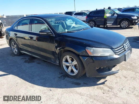 2012 Volkswagen Passat SE with VIN 1VWBH7A32CC047338, listed as a IAAI auction lot 41719936 with 184,255 mi miles. Bid and sale history available at carsss.com. Image 1.