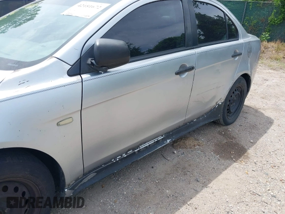 2010 Mitsubishi Lancer DE z VIN JA32U1FU7AU008019, wystawiony jako IAAI lot #42181672 z przebiegiem 227 360 mil mil oraz . Historia ofert i sprzedaży dostępna na DreamBid. Obrazek 14.