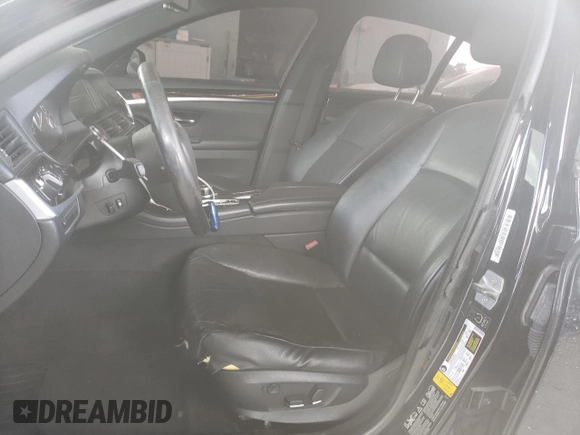 2013 BMW 5 Series 535i xDrive with VIN WBAFU7C5XDDU70417, listed as a Copart auction lot 60244315 with 182,264 mi miles and Clean title. Bid and sale history available at DreamBid. Image 7.