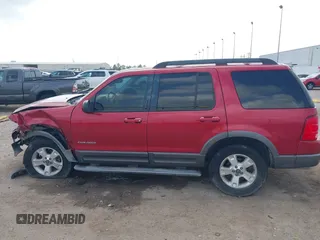 2005 Ford Explorer XLT с VIN 1FMZU63K45UA19268, выставлен на аукционе IAAI как лот 41877380 с пробегом 193 418 миль миль и . История ставок и продаж доступна на DreamBid. Изображение 14.