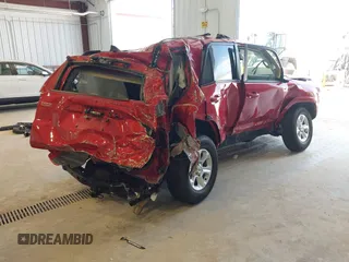 2024 Toyota 4Runner SR5 z VIN JTEMU5JR1R6227607, wystawiony jako IAAI lot #42335792 z przebiegiem 23 646 mil mil oraz . Historia ofert i sprzedaży dostępna na DreamBid. Obrazek 4.