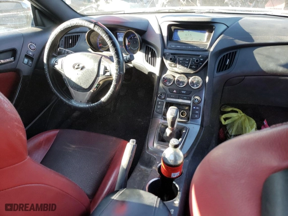2013 Hyundai Genesis Coupe 2.0T R-Spec with VIN KMHHT6KD9DU096590, listed as a Copart auction lot 37358694 with 137,046 mi miles and Non Repairable. Bid and sale history available at carsss.com. Image 8.