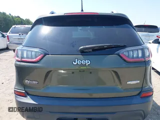 2019 Jeep Cherokee Latitude with VIN 1C4PJLCB9KD109451, listed as a IAAI auction lot 39941419 with 131,236 mi miles. Bid and sale history available at carsss.com. Image 16.