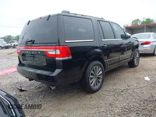 2017 Lincoln Navigator Select z VIN 5LMJJ2HT6HEL01424, wystawiony jako IAAI lot #41908737 z przebiegiem 87 287 mil mil oraz . Historia ofert i sprzedaży dostępna na DreamBid. Obrazek 4.