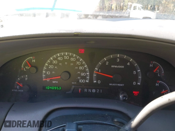 2000 Ford F-150 XL with VIN 1FTRX17L7YKA59717, listed as a IAAI auction lot 40887691 with 104,095 mi miles. Bid and sale history available at carsss.com. Image 15.
