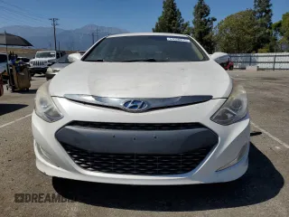 2012 Hyundai Sonata Hybrid with VIN KMHEC4A46CA042480, listed as a Copart auction lot 57020815 with 127,032 mi miles and Clean title. Bid and sale history available at DreamBid. Image 5.
